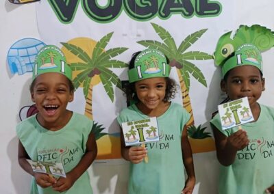 Descobrindo o mundo das vogais – Junho 2025